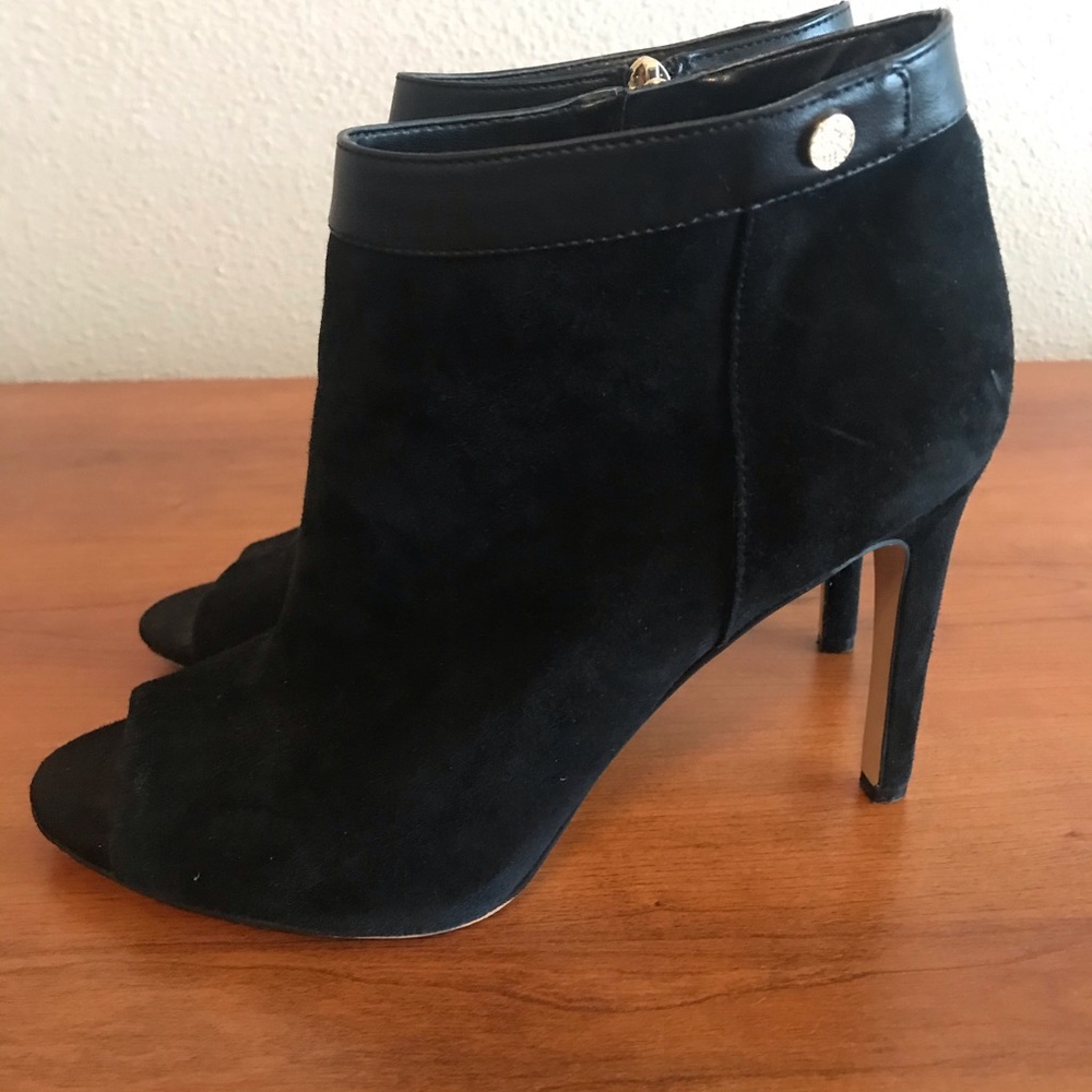 Vince Camuto Keely Ankle Booties - women’s size 9M